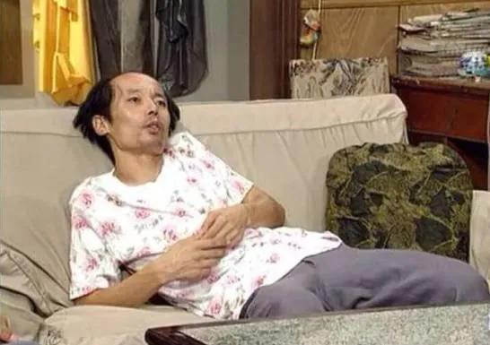娱乐圈忘记拉窗帘出轨事件_明星出轨被偷拍没拉窗帘_娱乐圈出轨的男人